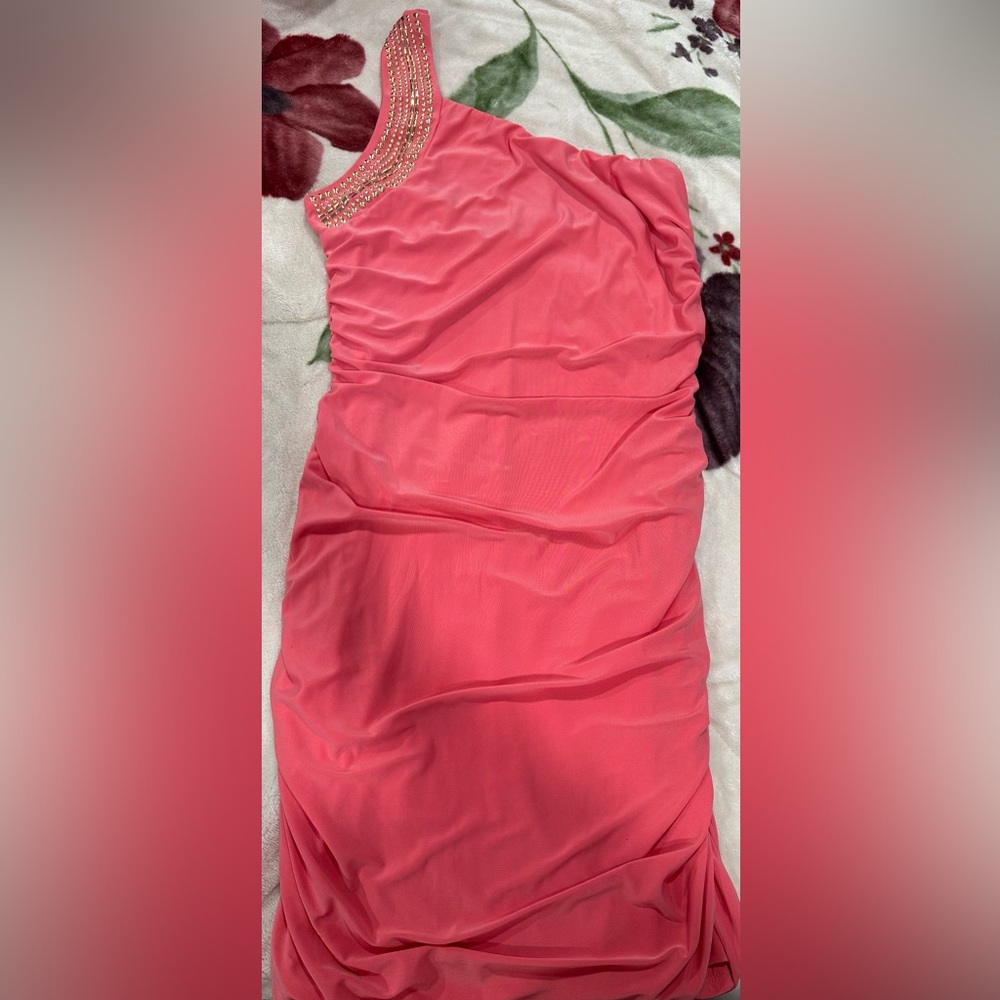 Peach dress, size large, very good condition only worn one time